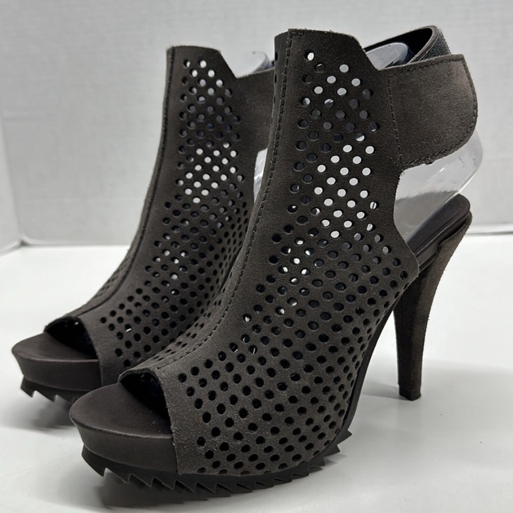 Pedro Garcia Persis Perforated Peep Toe Platform Heel, Size 7.5 or 38.